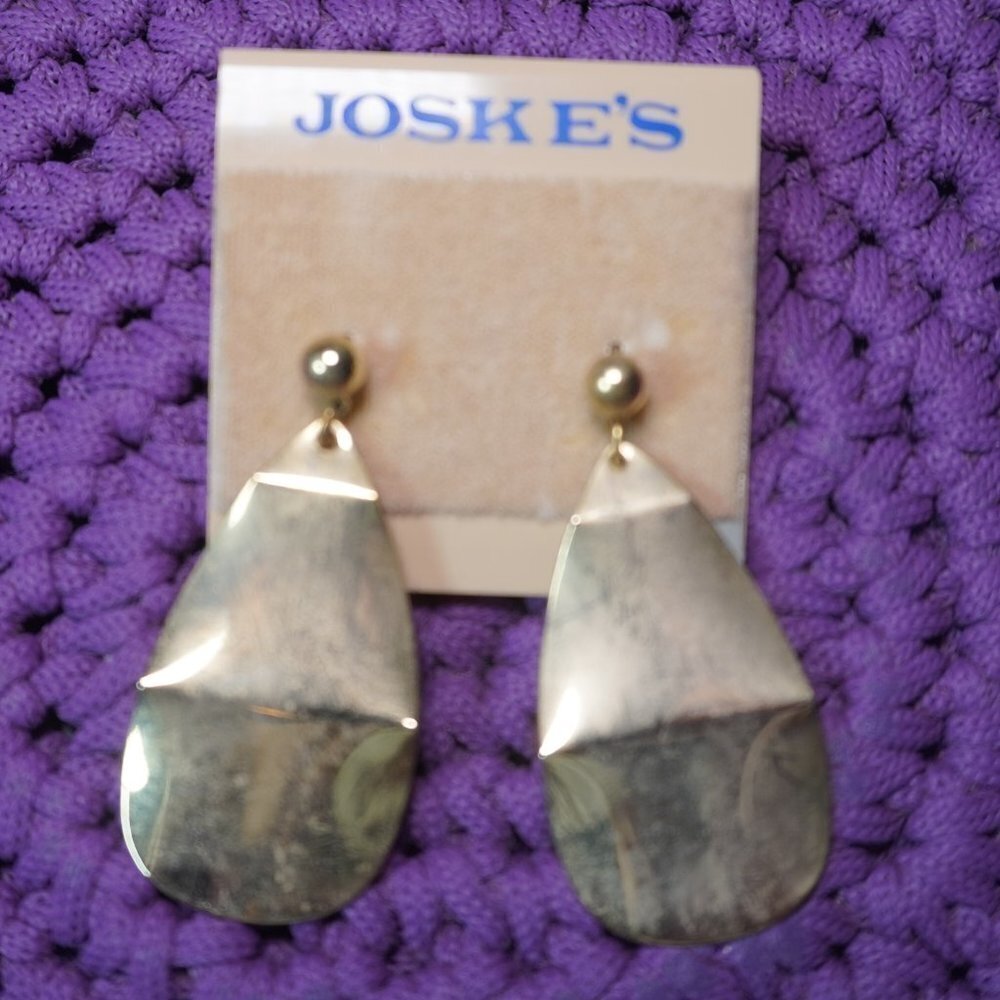 Joskes Womens Goldish Tear Drop Flat Metal Dangle Vintage Earrings